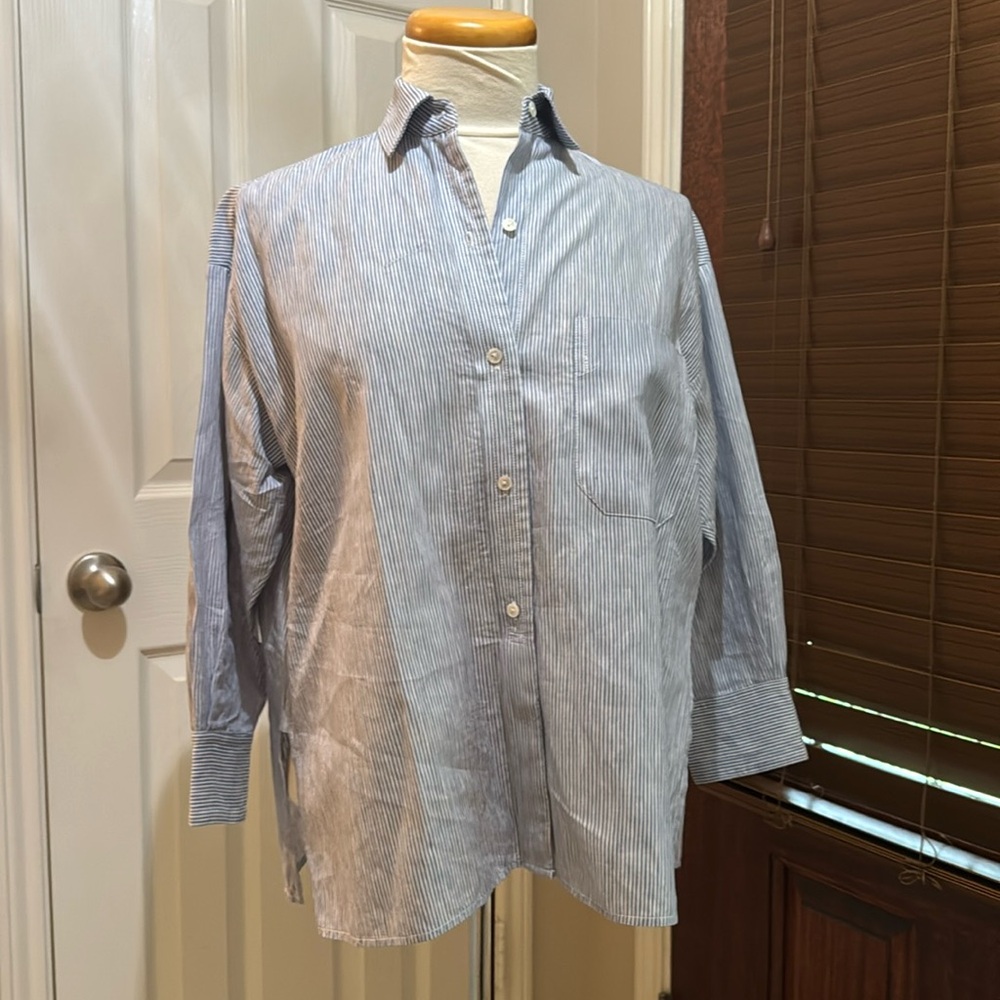 Vince Pinstripe Split Back Button Down Size S